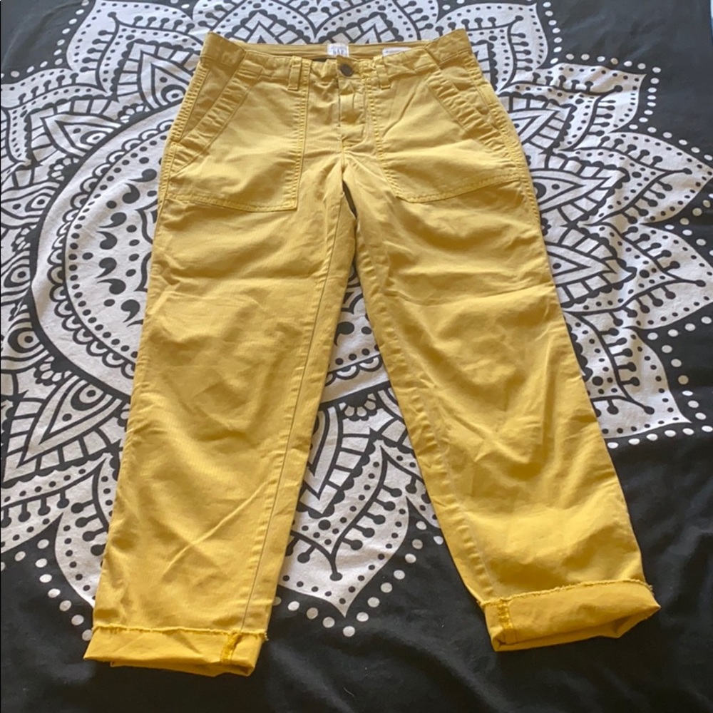 Gap yellow gold chinos